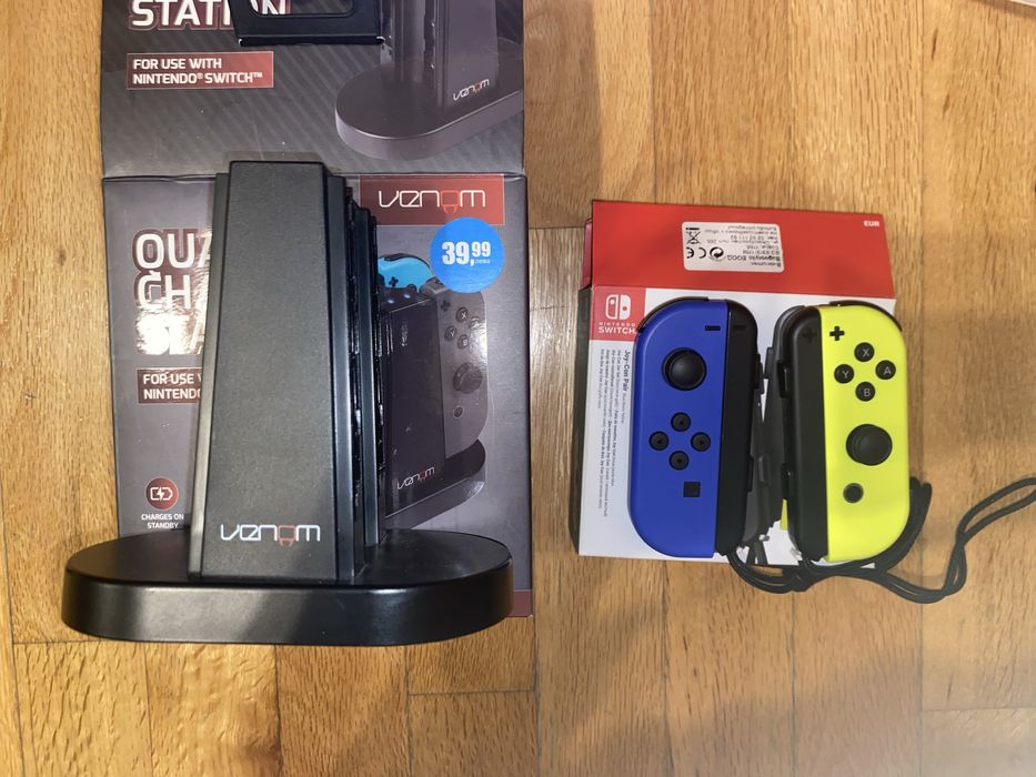 Nintendo switch lite + joycons + 128gb sd crad + Mariokart 8 Delux