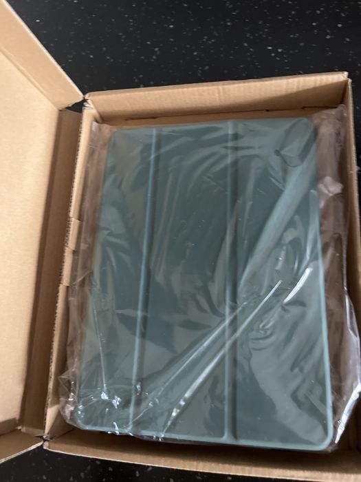 Чехол для IPhad 9.7.Новый.