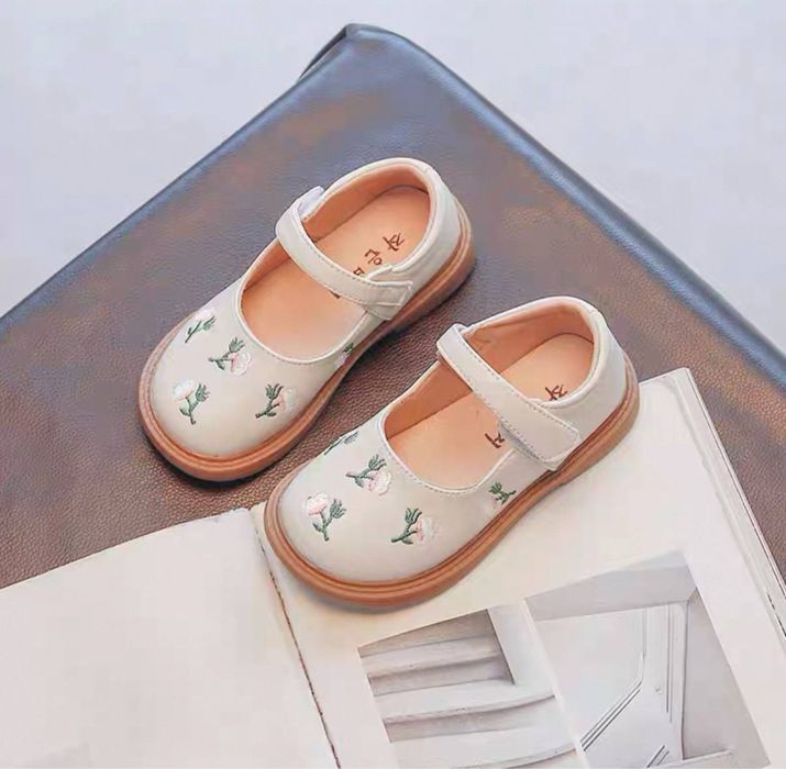 Продаются детские туфли для девочек !