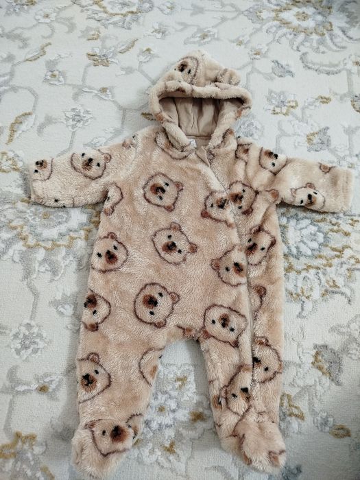 Продам комплект демисезонной одежды для девочки