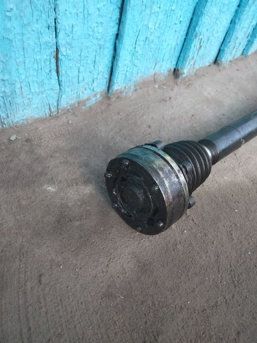 Привод правая сторона Гольф 3 Вента