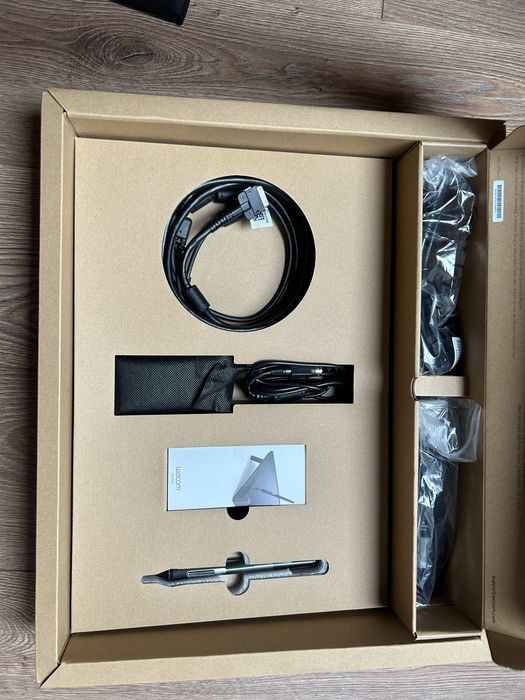 Tableta grafica Wacom Cintiq 16