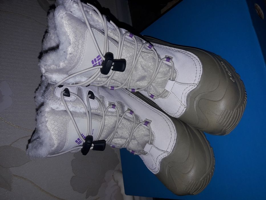 Продам зимние сапоги Columbia