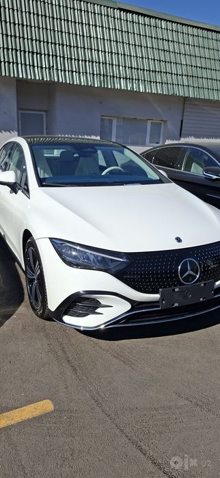 Mersedez benz EQE 500