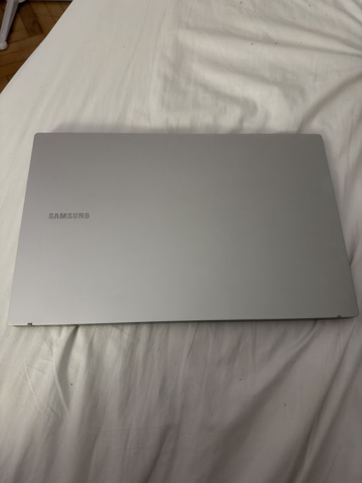 Laptop Samsung Galaxy Book 750XDA
