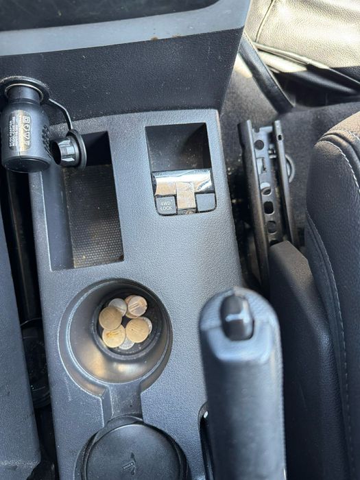 Vând jeep cheroke și Ford tranzit