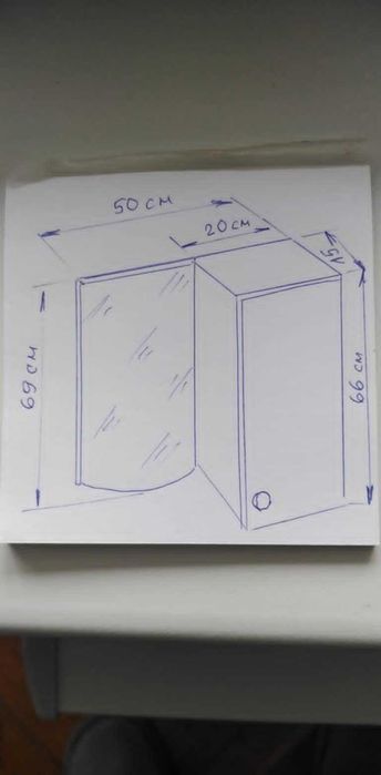 Продавам  шкафче за баня