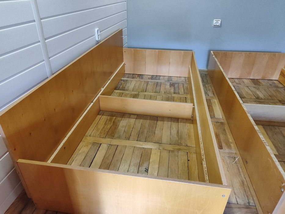 Легла с  матраци