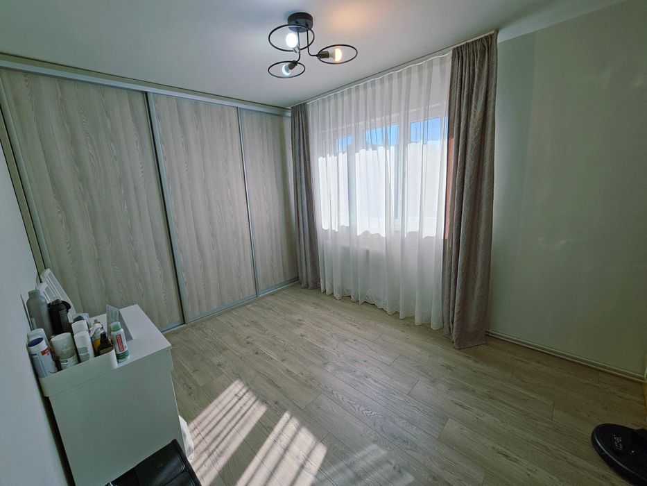 Apartament modern 4 camere decomandat - 82mp