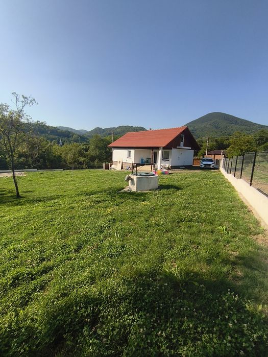 Casă de vânzare la munte