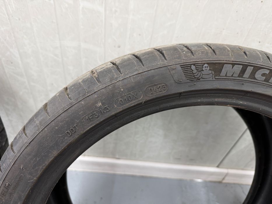 4 бр Летни гуми Michelin Pilot Sport 4S 245/35/19 ДОТ: 0423 5.5mm грайфер