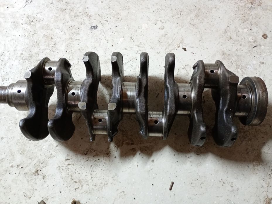 Продам ГБЦ.мицубиси спец вагон.