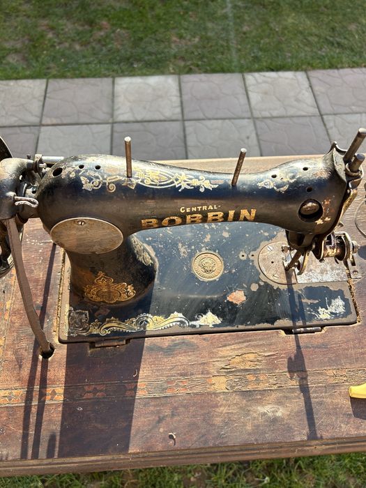 Masina de cusut Bobbin