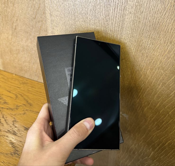 Samsung S24 ultra 256/12