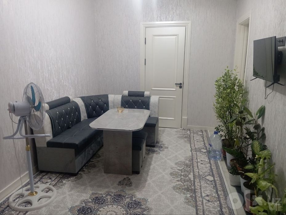 uy sotiladi Farxatiski renok zabchast bozor yoni