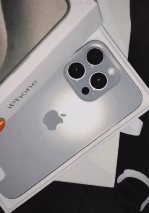 Iphone 15 pro 256 гб 85%