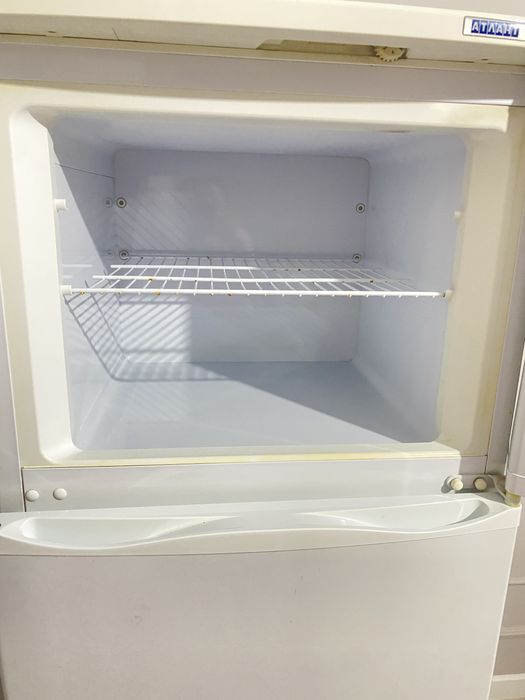 Продам рабочий холодильник