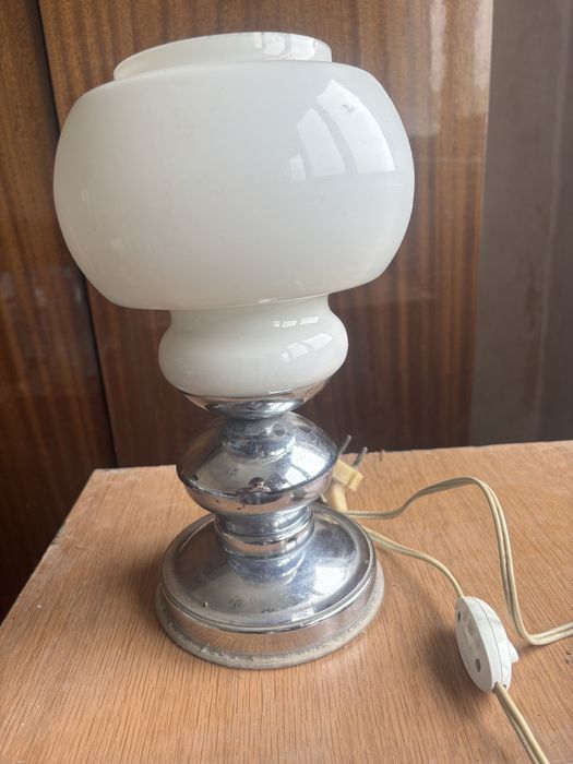 Старинна нощна лампа