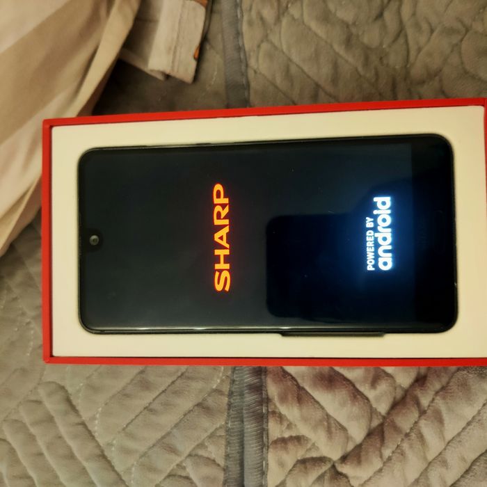 Продам Sharp aquos c10 4/64