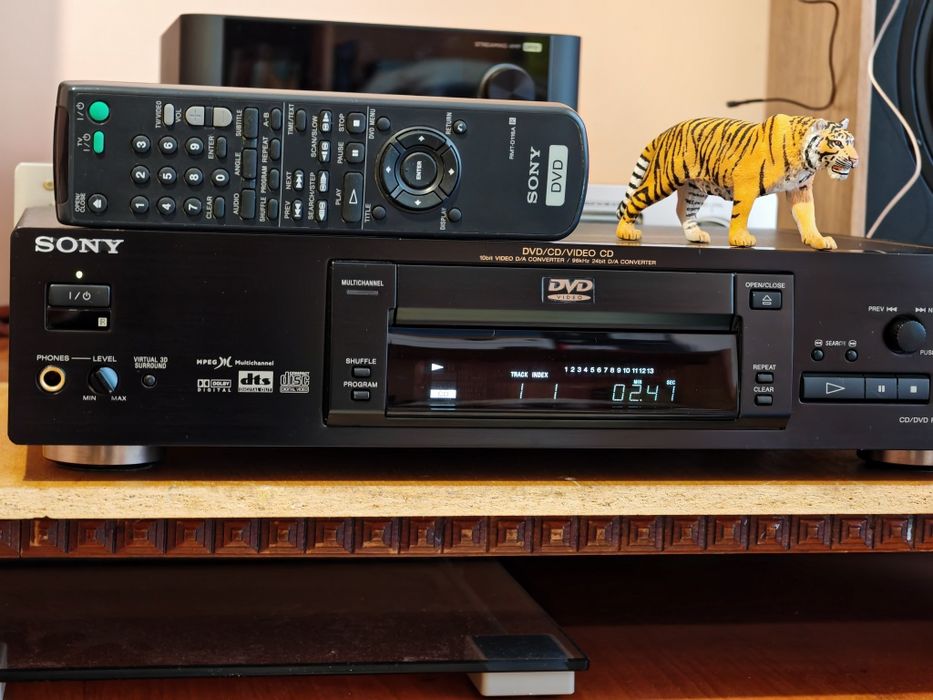 Sony DVP-S725D. Dvd/Cd audiofil. Made in Japan. Rar. Preț fix !