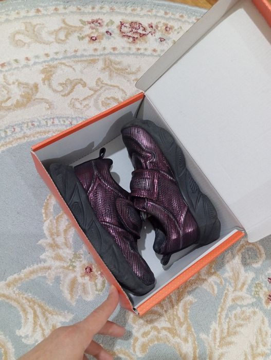 Кроссовка для девочки