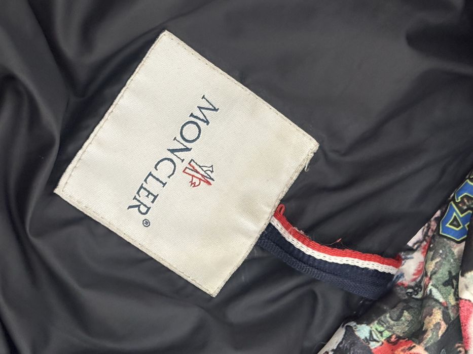 Geacă Moncler , perfectă pentru iarnă.