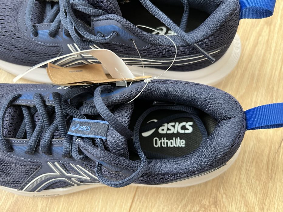 Asics маратонки нови