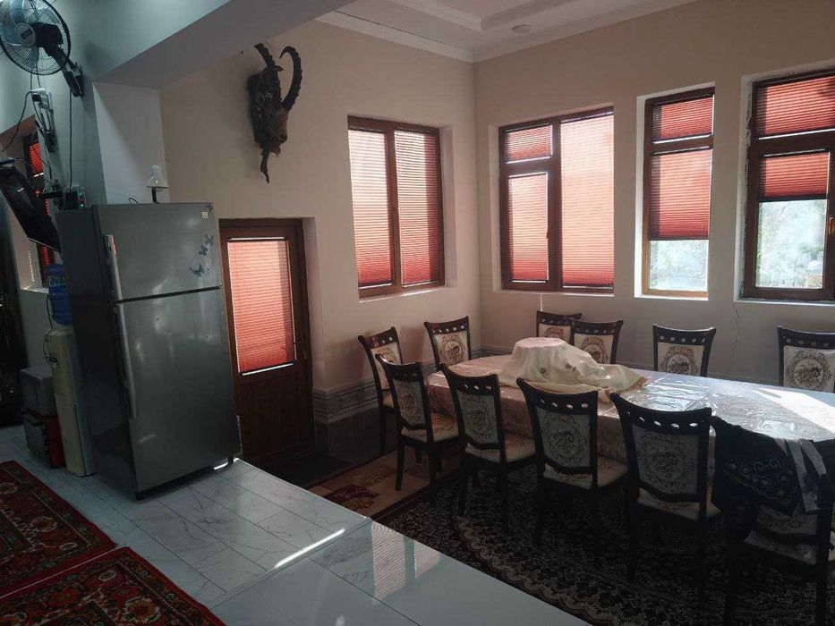 Hovli arenda 4 sotik