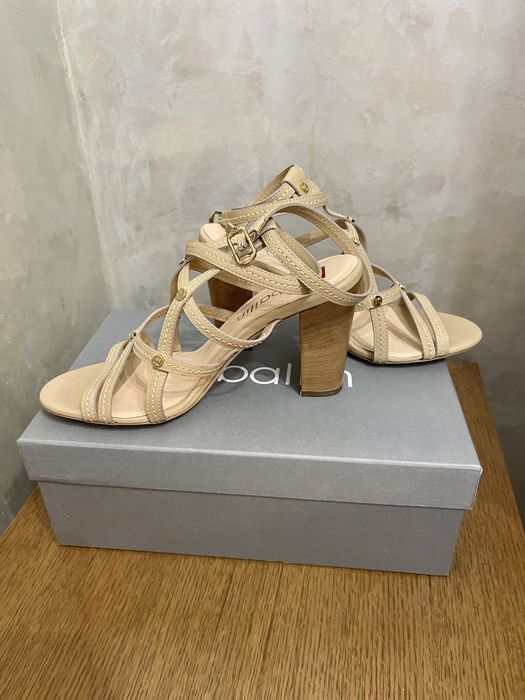 Босоножки кожаные Ballin