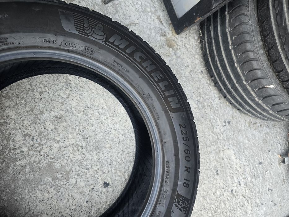 4 Броя 225/60/18 Michelin 2x8mm 2x7mm 1x22 1x20 2x19dot