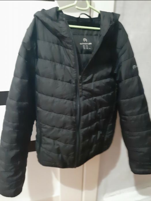 Продам куртку для мальчика