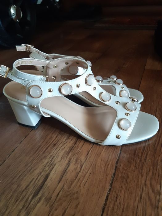 Босоножки натуральная кожа