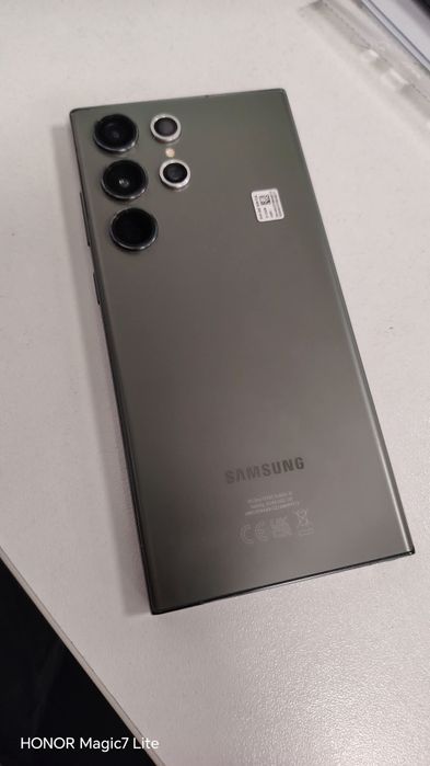 Здравейте! Продавам Samsung Galaxy S23 Ultra 12/512 GB, Green