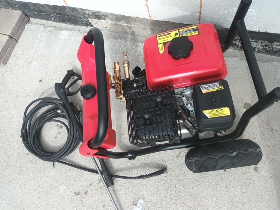 Aparat de spălat cu presiune Walter pe benzină