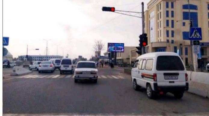 Led ekranda reklama.Реклама на Лед экранах.