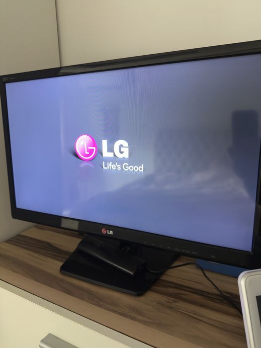 Монитор телевизор LG