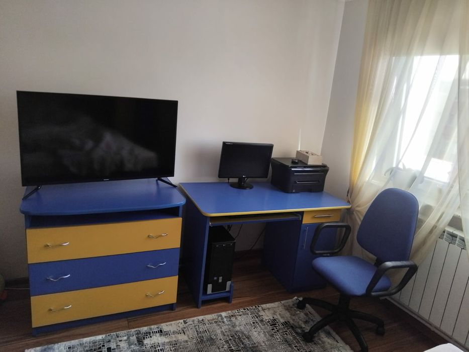 Vând modila de dormitor