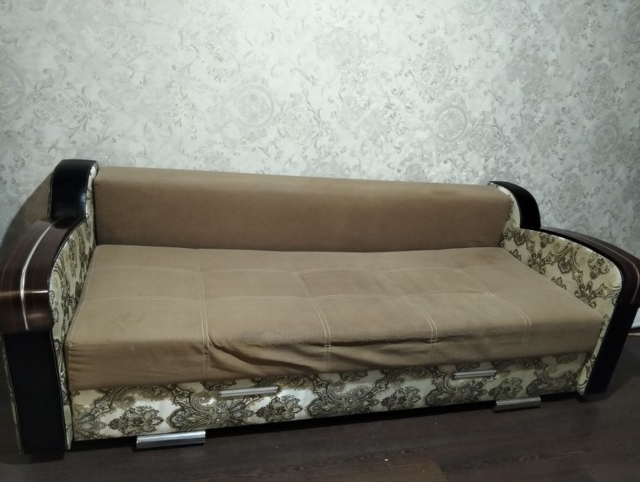 Продам мягкий диван и тумбу