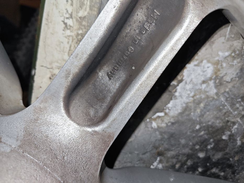 18ки джанти + нови летни гуми Pirelli 225/40/R18 за BMW E90