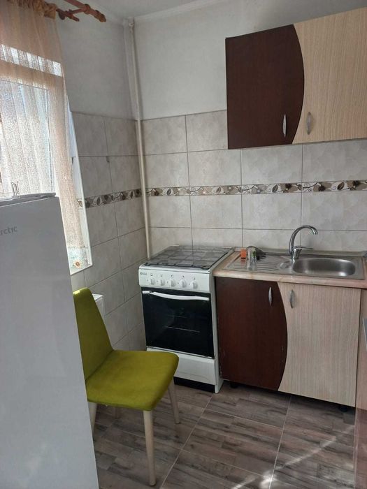 Inchiriez garsoniera cf 1, in zona centrala in Rm. Valcea