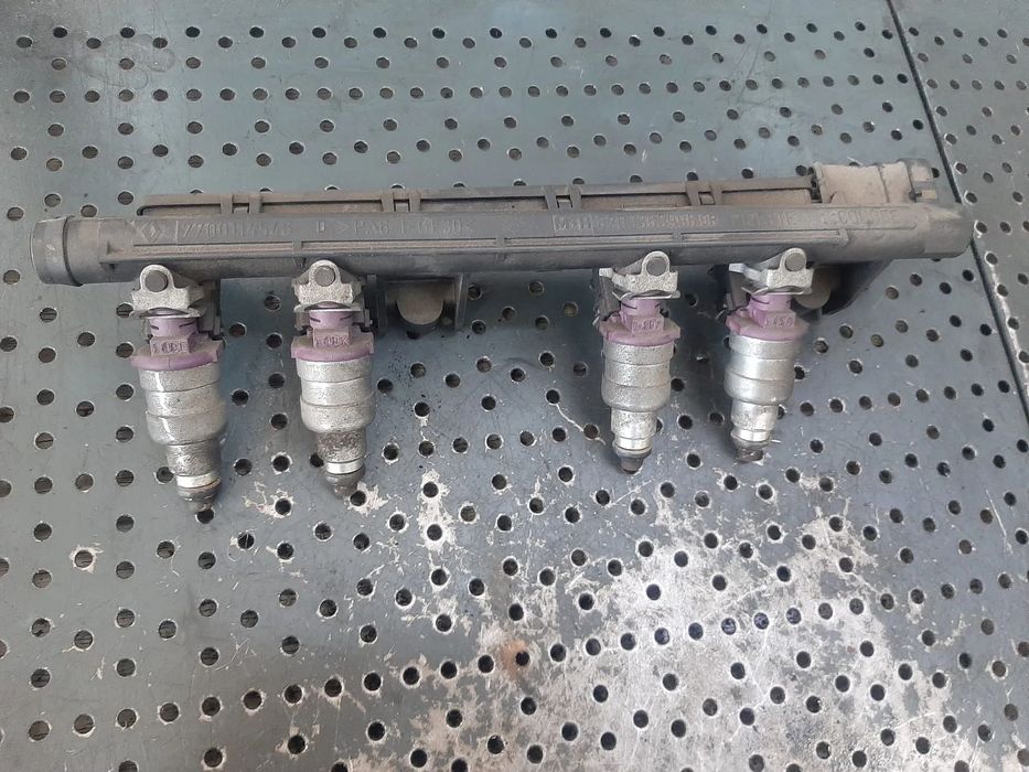rampa cu injectoare 1.2 b d7ff702   renault twingo clio 1 clio 2  7700114546