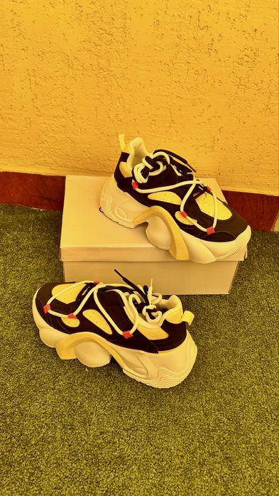 Дамски сникърси маратонки