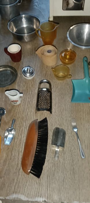 Jucari vechi miniatura casa de papsui de colectie