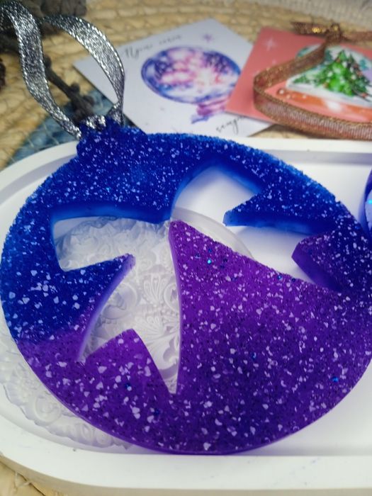 Игрушки на елку.