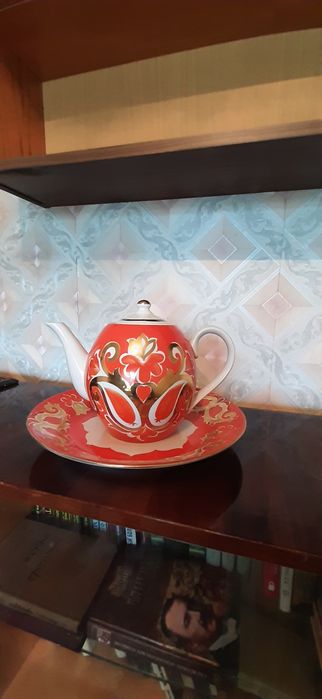 Хрусталь 2 шт. Чайник + блюдо.