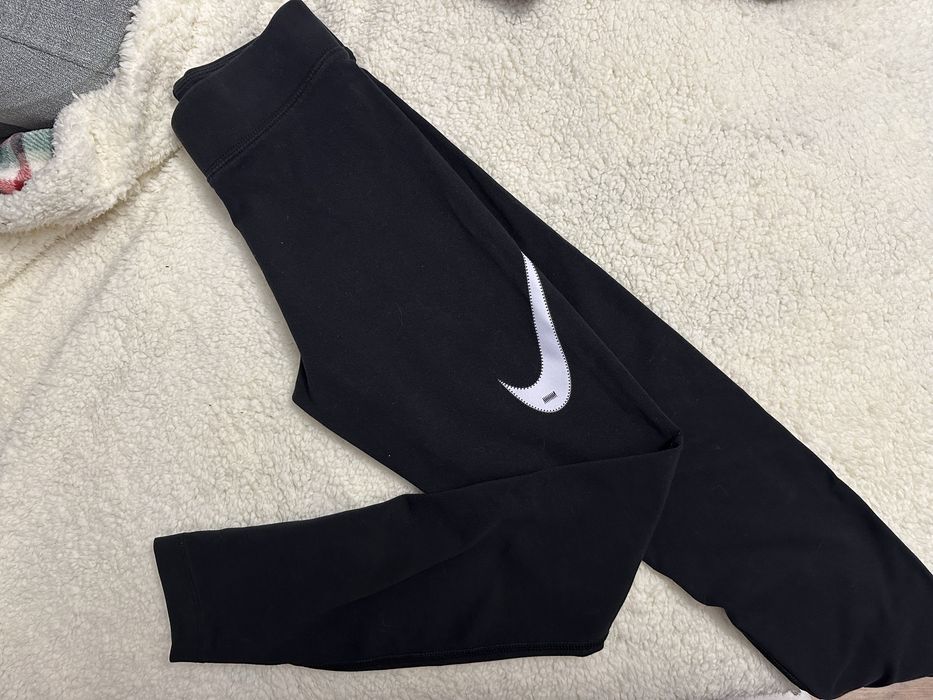 Спортни клинове Nike, Fila, H&M