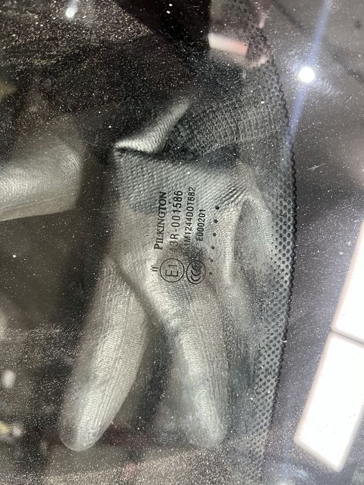 Предно стъкло бмв ф10/11 ( predno styklo bmw f10/11 )