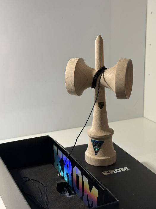 Kendama Ken Krom Lambo Shape Maple