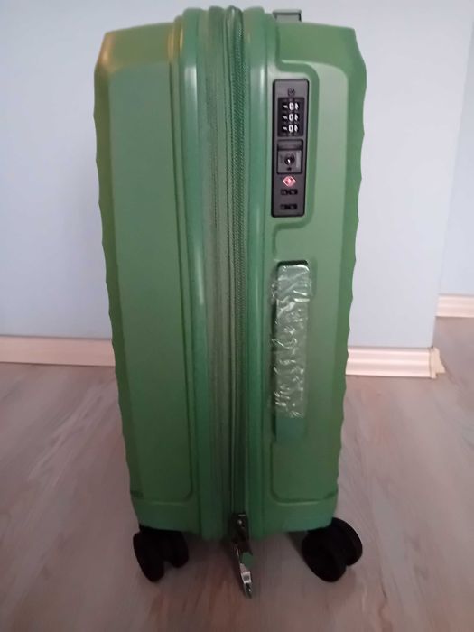 Куфар Estil цвят Mint 55 см