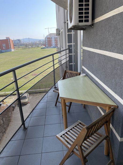 De inchiriat apartament 2 camere zona Nufarul
